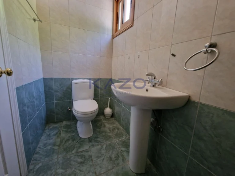 805m² Commercial for Sale in Limassol District