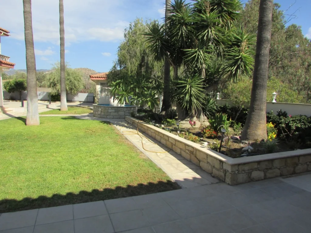 4 Bedroom House for Sale in Pyrgos Lemesou, Limassol District