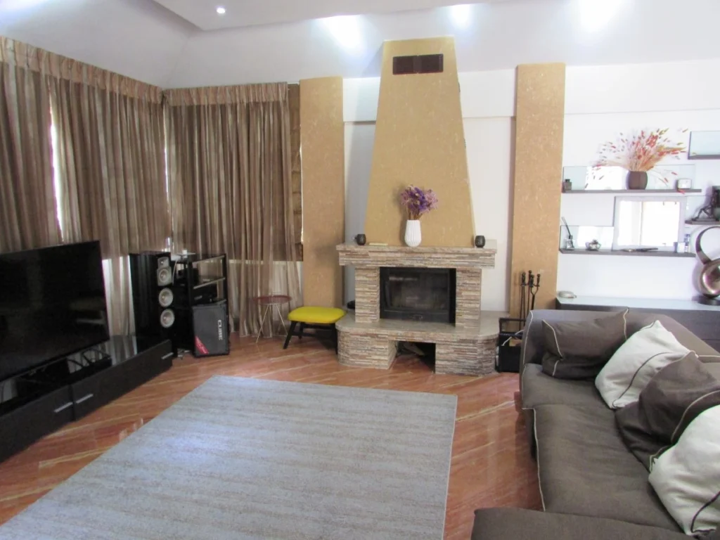 4 Bedroom House for Sale in Pyrgos Lemesou, Limassol District