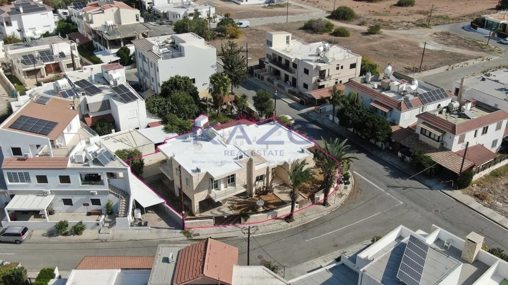 3 Bedroom House for Sale in Strovolos, Nicosia District