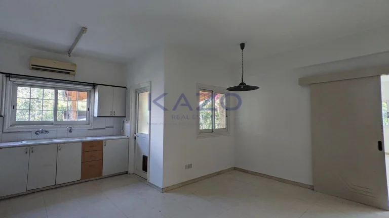 3 Bedroom House for Sale in Strovolos, Nicosia District