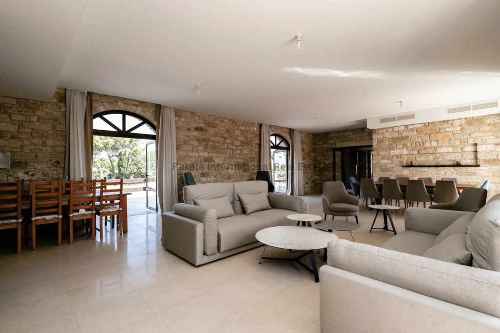 470m² House for Sale in Pervolia Larnacas