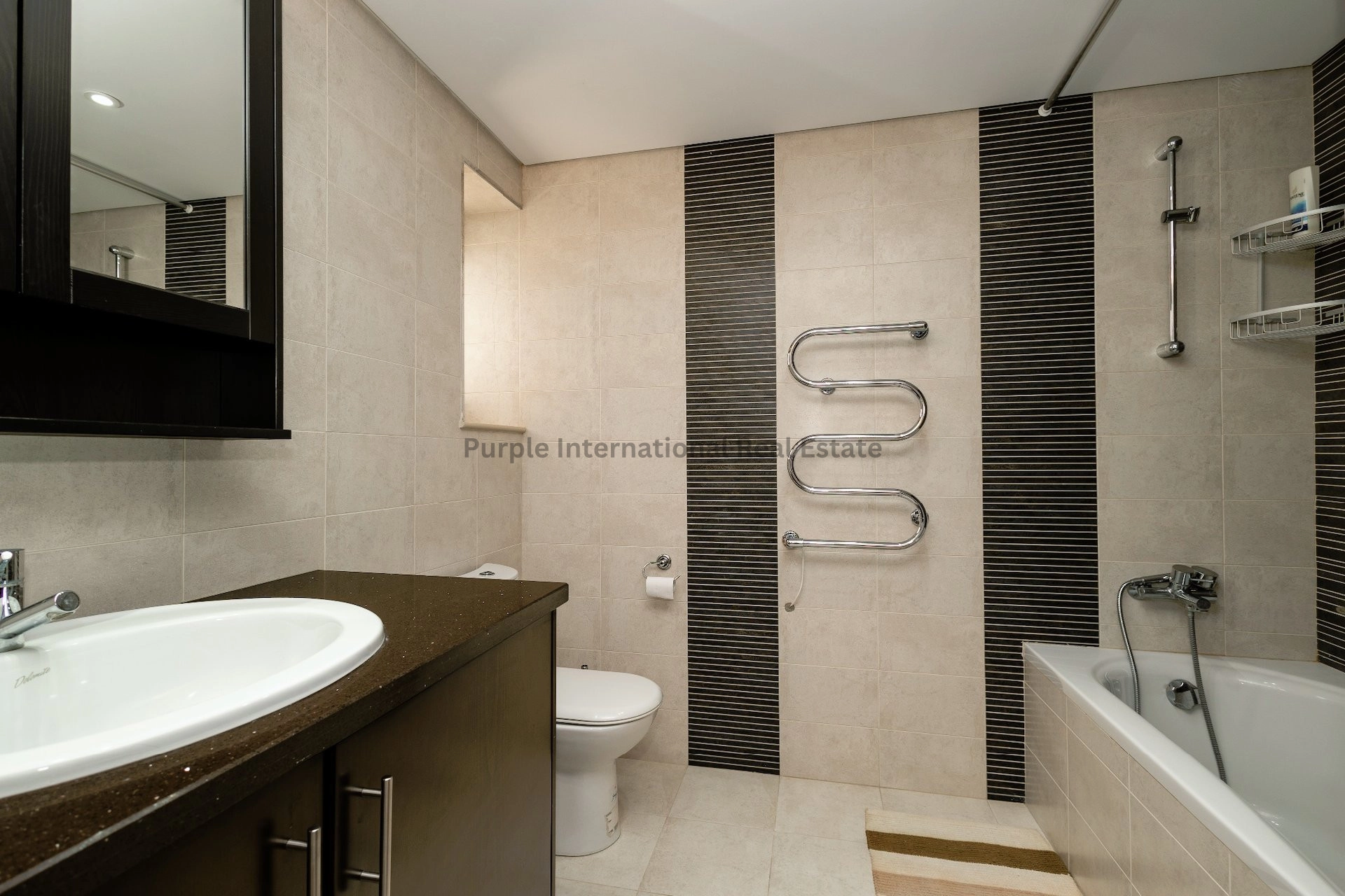 470m² House for Sale in Pervolia Larnacas