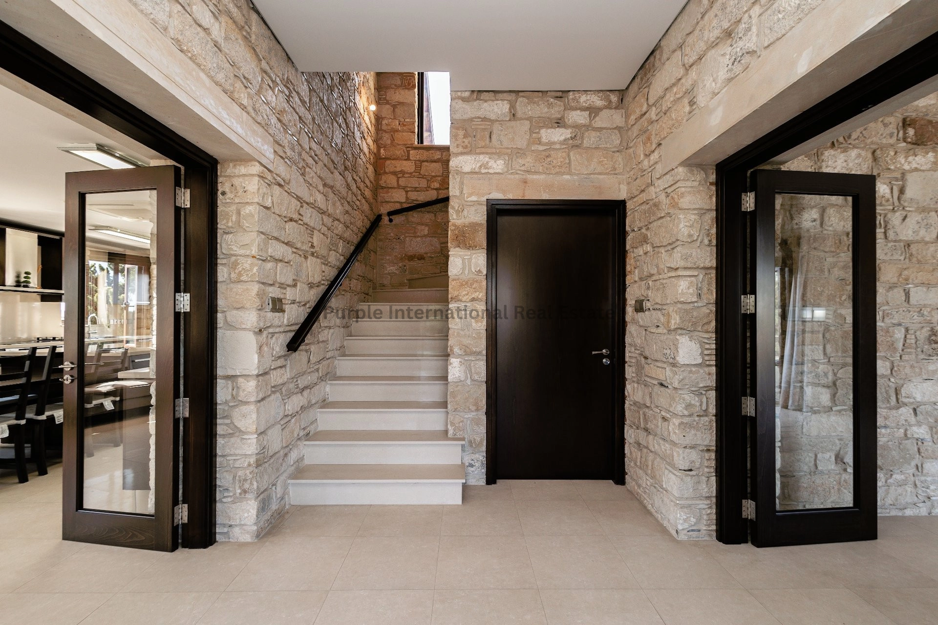 470m² House for Sale in Pervolia Larnacas