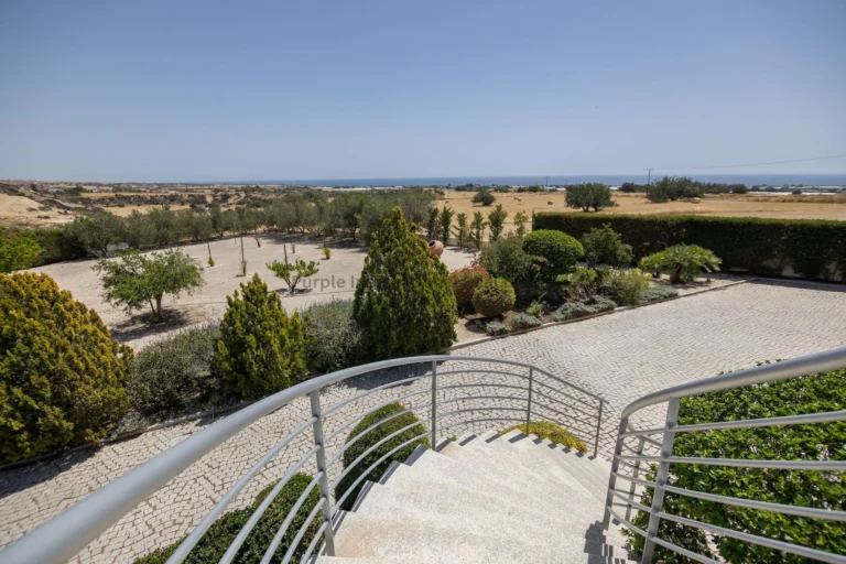 5 Bedroom House for Sale in Maroni, Larnaca District