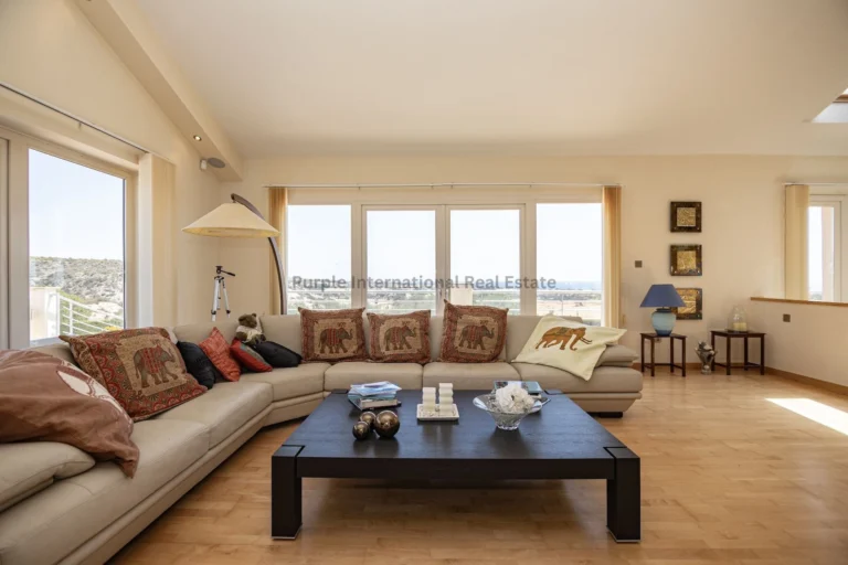 5 Bedroom House for Sale in Maroni, Larnaca District