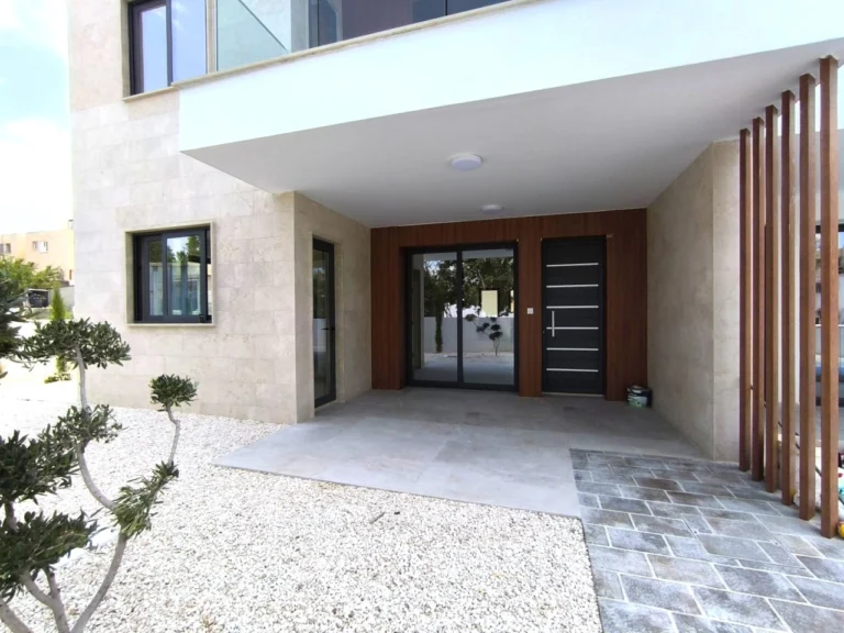 3 Bedroom Apartment for Sale in Paphos – Universal