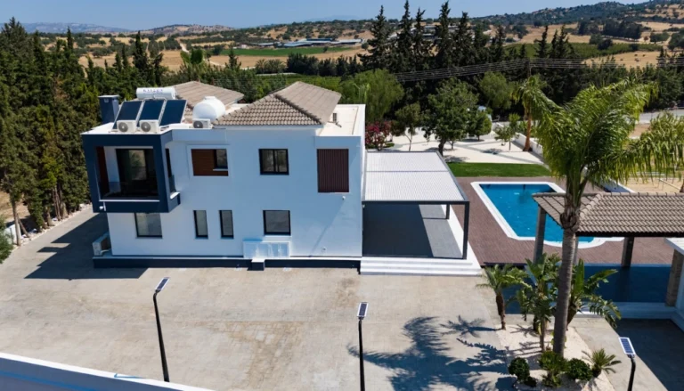 5 Bedroom House for Sale in Kouklia, Paphos District