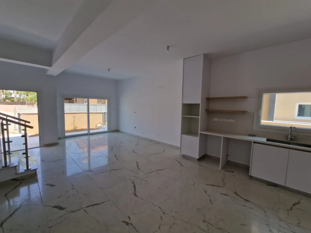 3 Bedroom House for Sale in Ypsonas, Limassol District