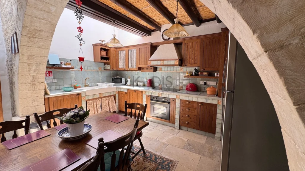 4 Bedroom House for Sale in Omodos, Limassol District