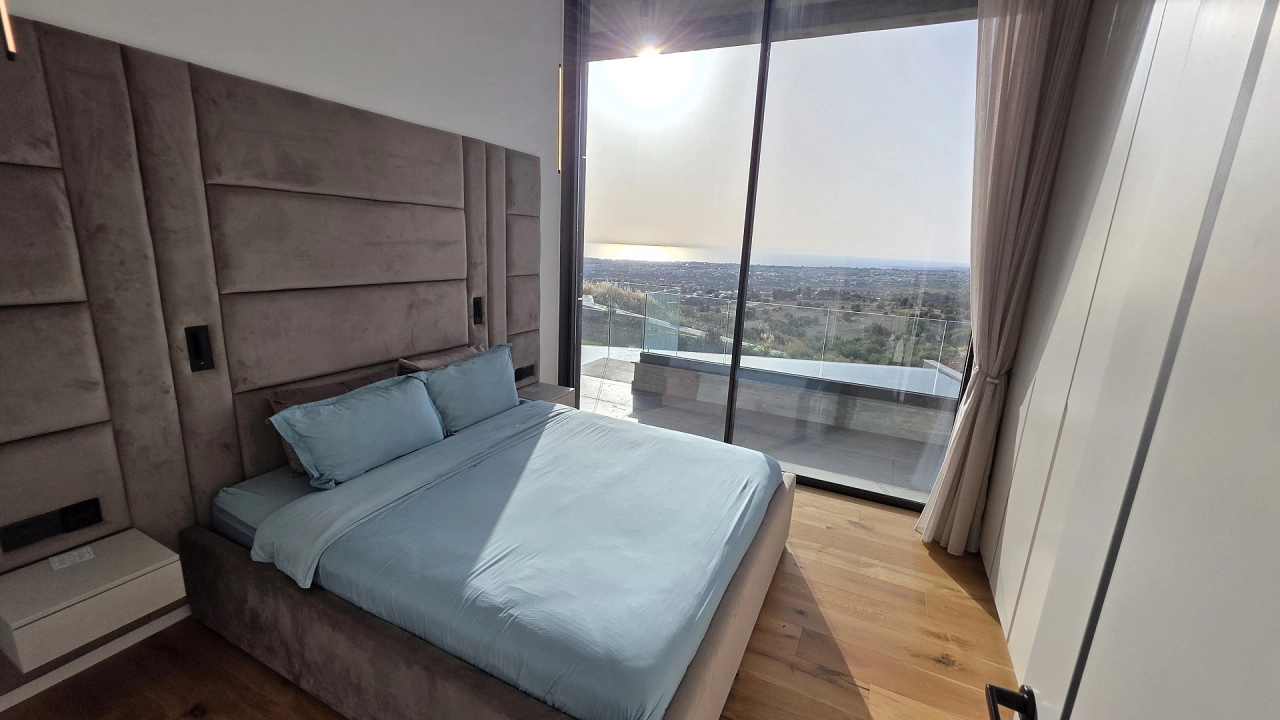 5 Bedroom House for Sale in Armou, Paphos District