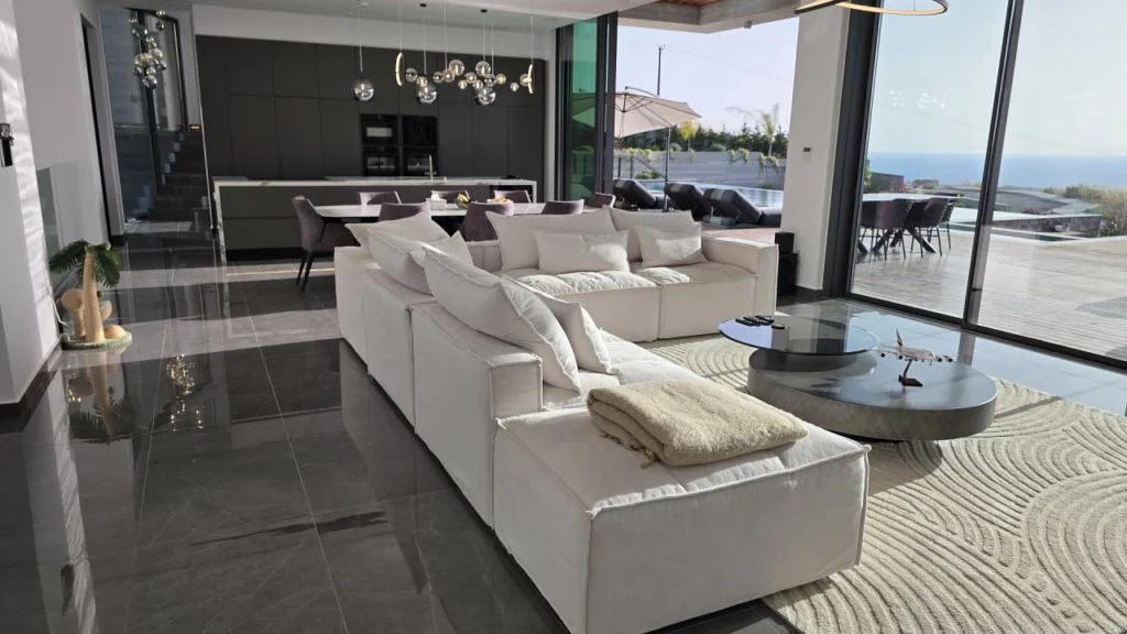 5 Bedroom House for Sale in Armou, Paphos District