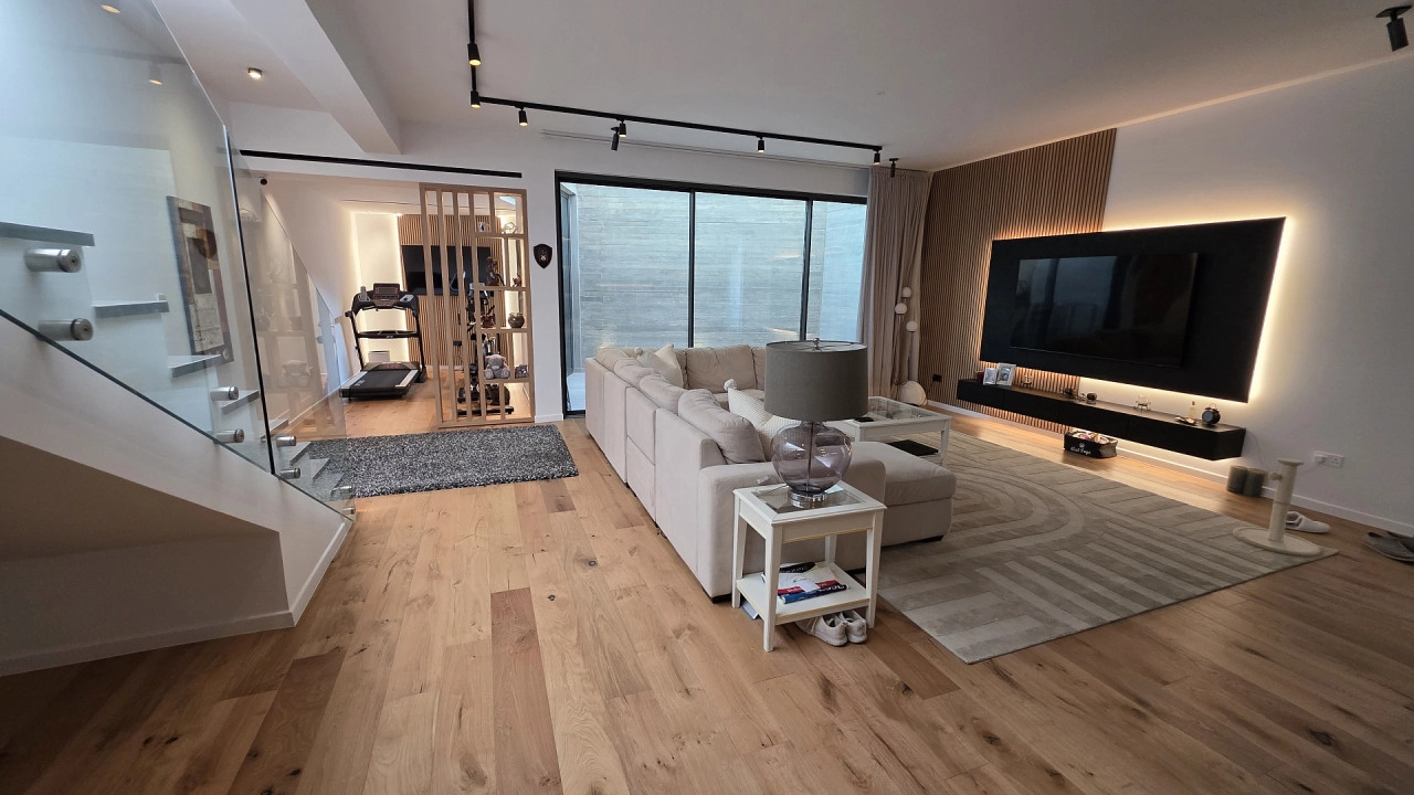 5 Bedroom House for Sale in Armou, Paphos District
