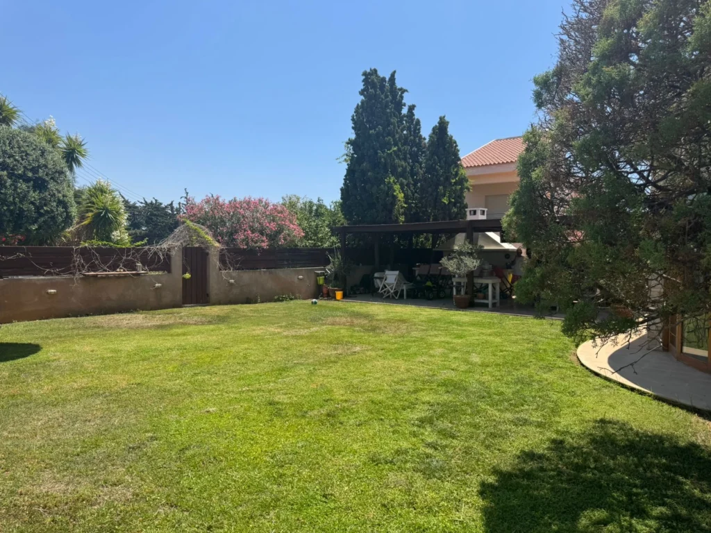 3 Bedroom House for Sale in Limassol – Mesa Geitonia