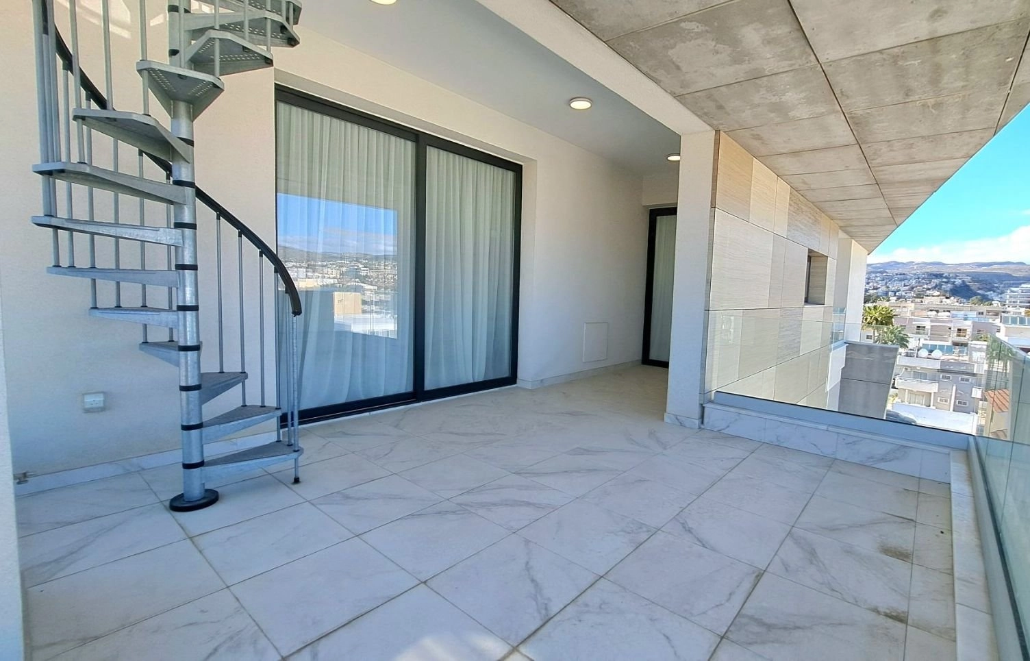 2 Bedroom Apartment for Rent in Germasogeia – Tourist Area, Limassol District