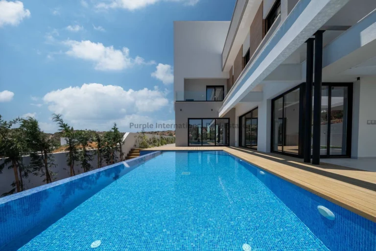 5 Bedroom House for Sale in Agios Tychonas, Limassol District
