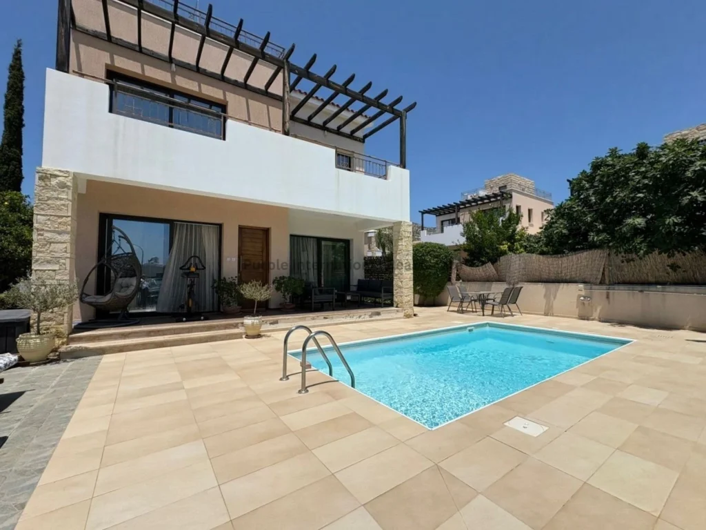 3 Bedroom House for Sale in Peyia, Paphos District