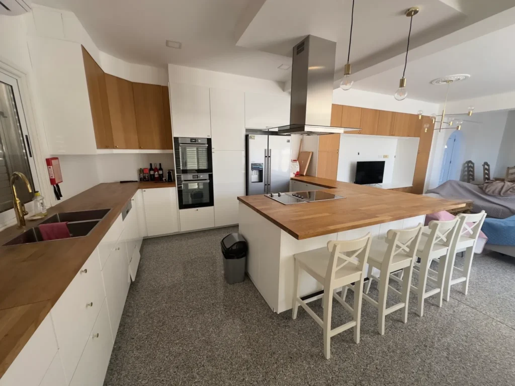 6+ Bedroom House for Sale in Pegeia, Paphos District