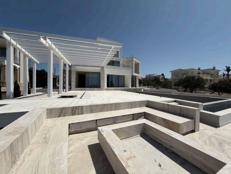 6+ Bedroom House for Sale in Limassol District