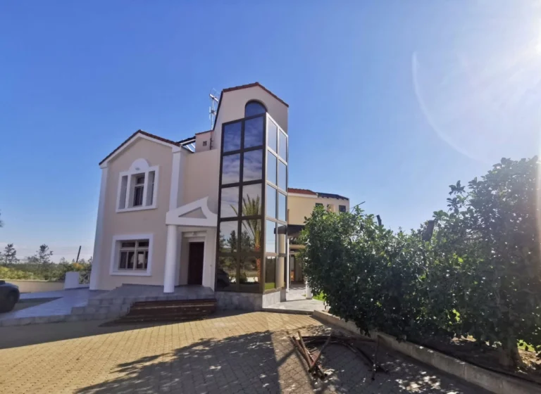 3 Bedroom House for Sale in Latsia, Nicosia District