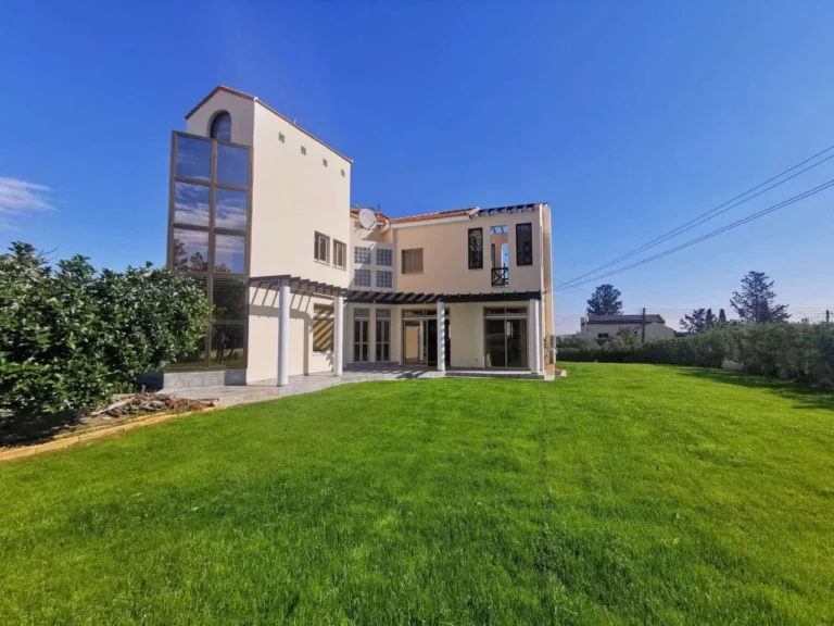 3 Bedroom House for Sale in Latsia, Nicosia District