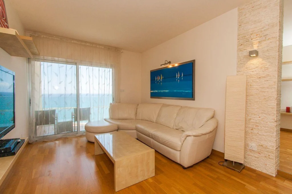 2 Bedroom Apartment for Sale in Agios Tychonas, Limassol District