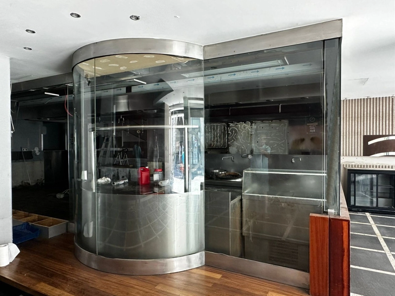 870m² Building for Sale in Limassol District