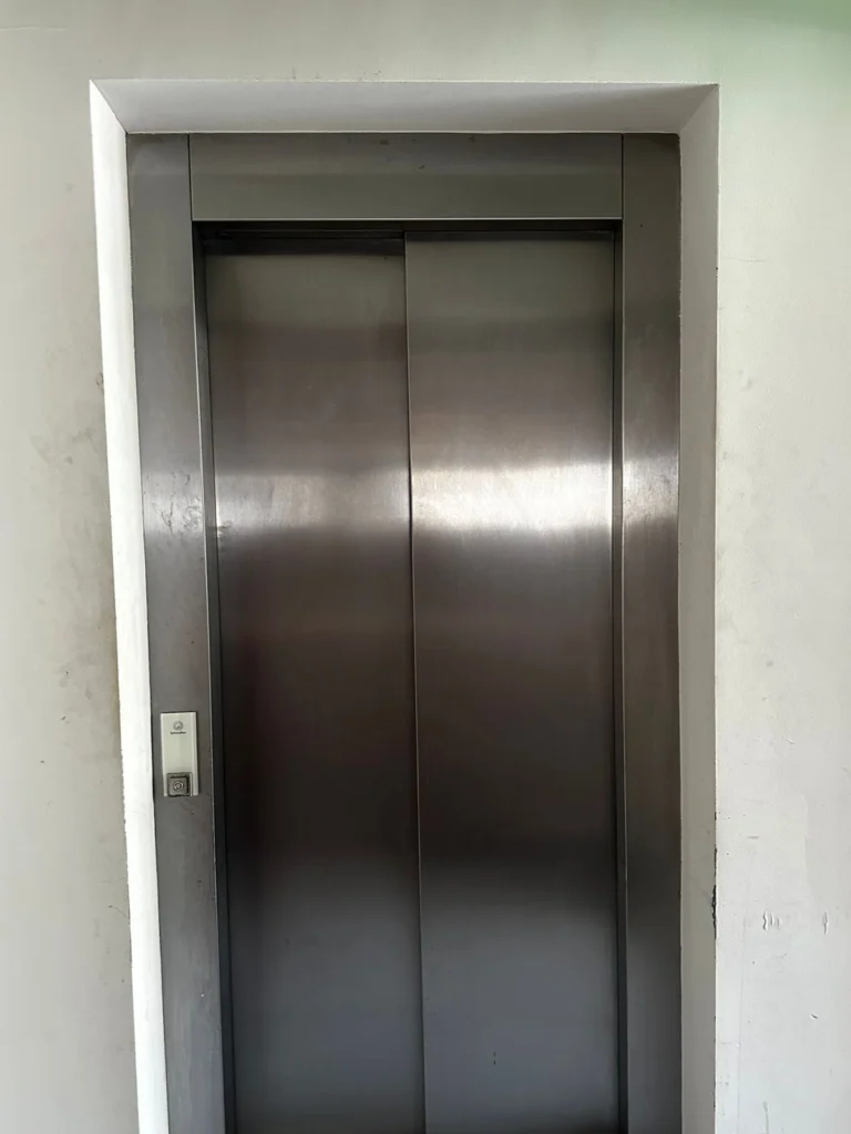 870m² Building for Sale in Limassol District