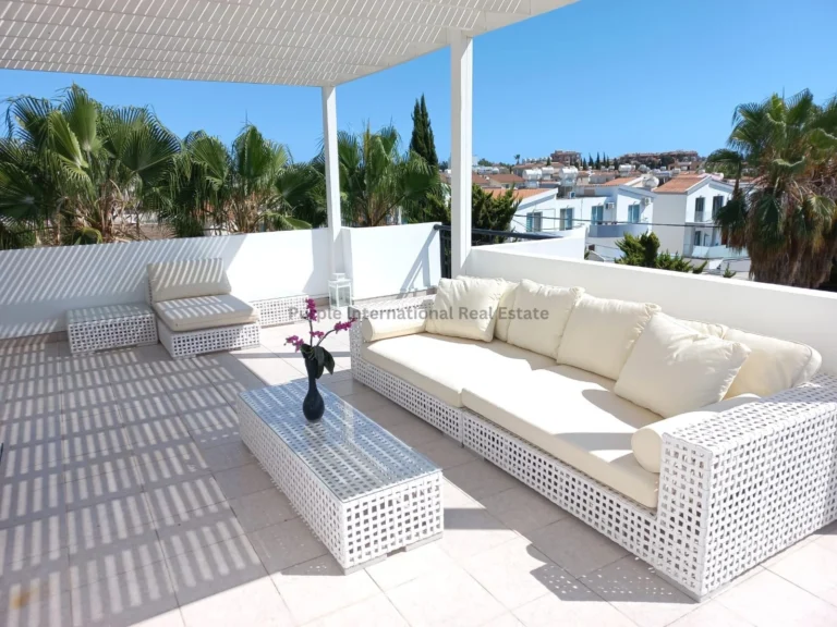 2 Bedroom Apartment for Sale in Paphos – Universal