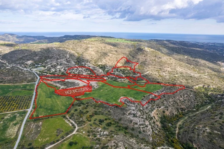 164,904m² Plot for Sale in Choirokoitia, Larnaca District