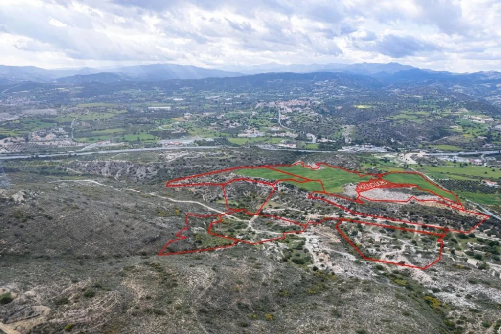 164,904m² Plot for Sale in Choirokoitia, Larnaca District