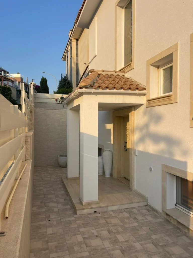 Дом с 4 спальнями в аренду в районе Лимассола