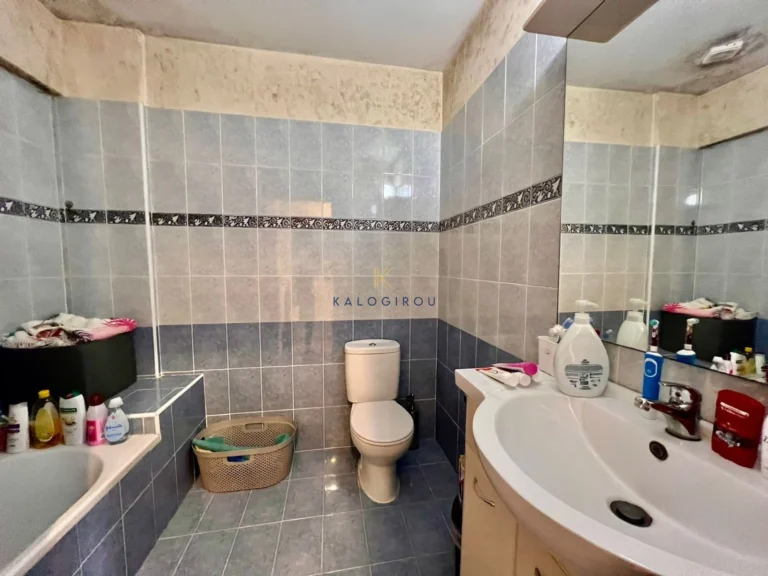 2 Bedroom Apartment for Sale in Pervolia Larnacas