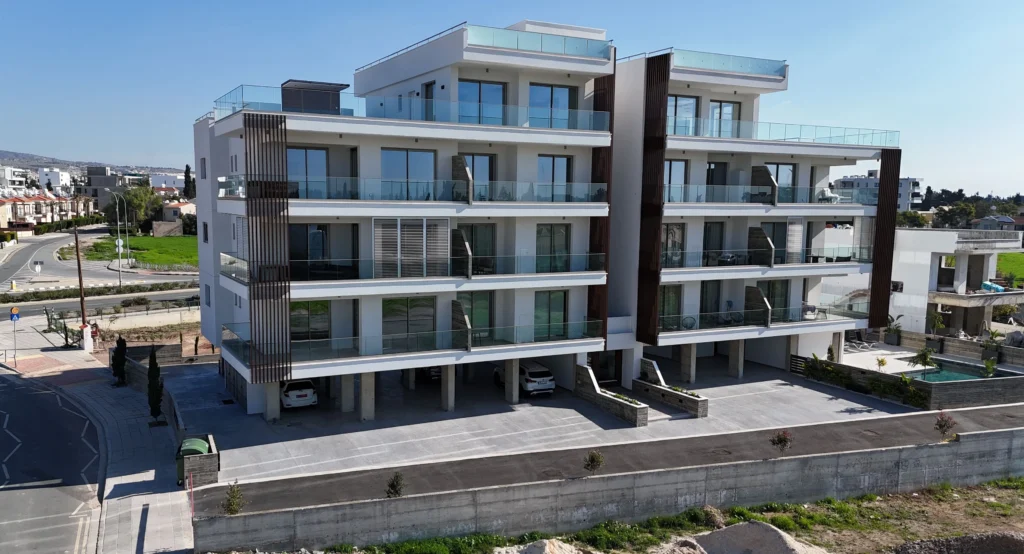 3 Bedroom Apartment for Sale in Paphos – Universal