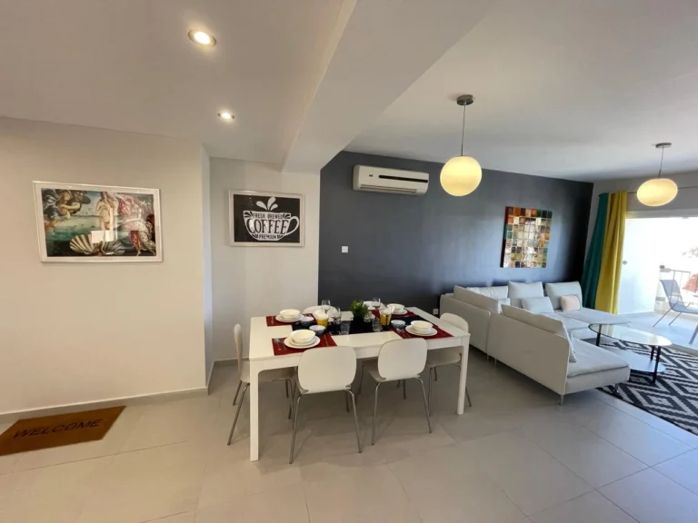 3 Bedroom Apartment for Sale in Paphos – Universal
