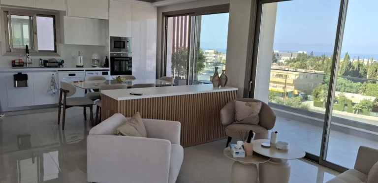 2 Bedroom Apartment for Sale in Paphos – Universal