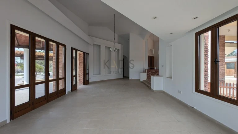 4 Bedroom House for Sale in Geri, Nicosia District