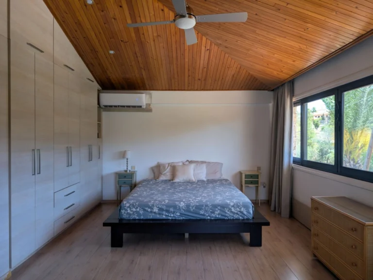 Cheap Houses and Villas for Sale Nicosia up to 600000 euro