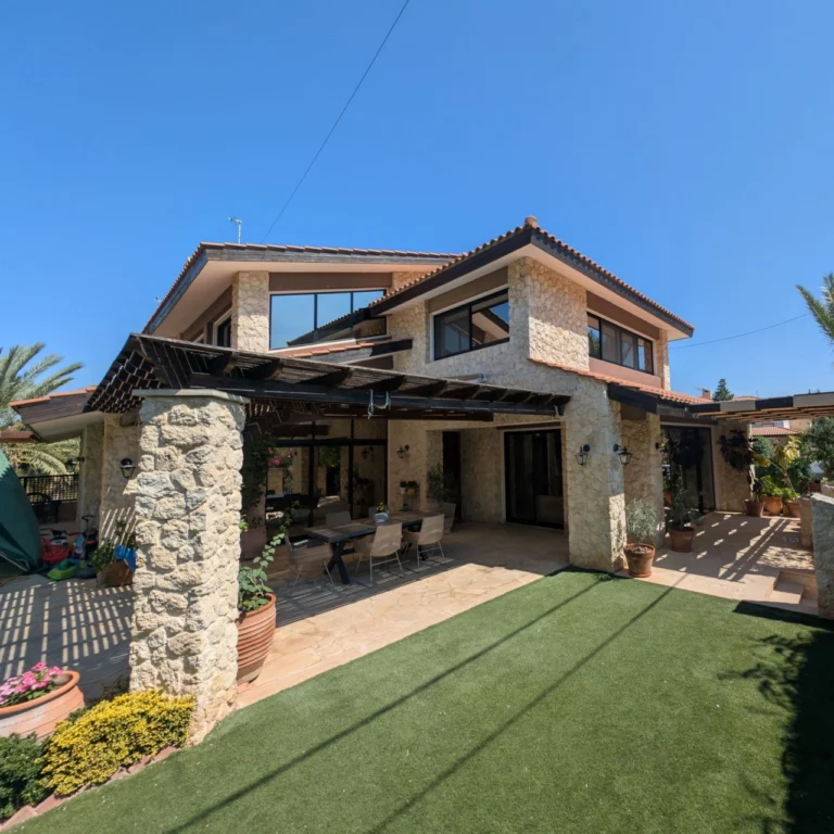 3 Bedroom House for Sale in Latsia, Nicosia District