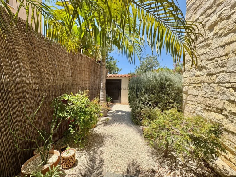 3 Bedroom House for Sale in Peyia, Paphos District