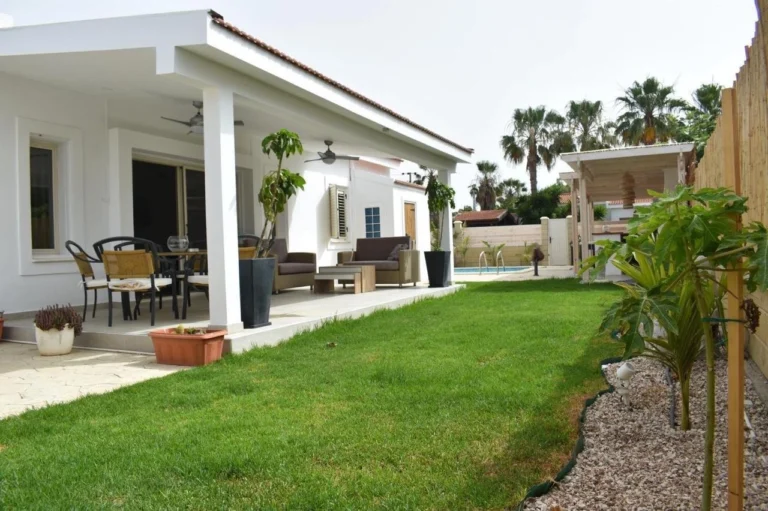 3 Bedroom House for Sale in Meneou, Larnaca District