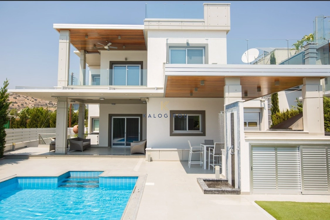 4 Bedroom House for Rent in Agios Tychonas, Limassol District