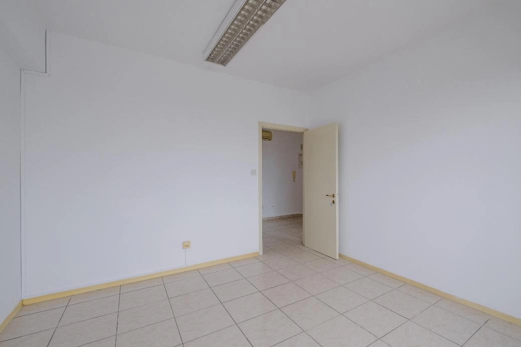 211m² Office for Sale in Nicosia – Agios Antonios