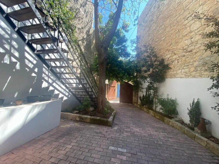 2 Bedroom House for Sale in Vouni, Limassol District