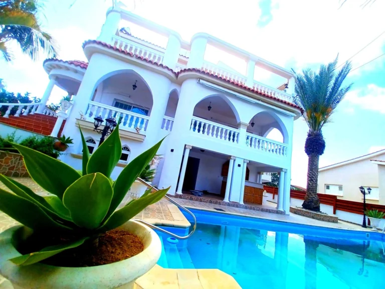 4 Bedroom House for Rent in Konia, Paphos District