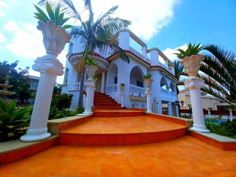 4 Bedroom House for Rent in Konia, Paphos District