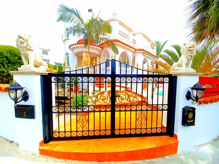 4 Bedroom House for Rent in Konia, Paphos District