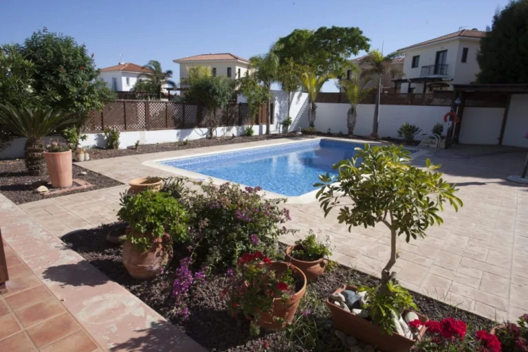 4 Bedroom House for Sale in Maroni, Larnaca District