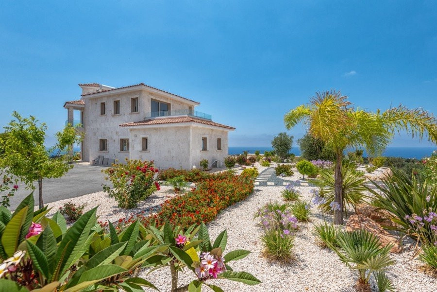 4 Bedroom House for Sale in Saint George, Paphos District
