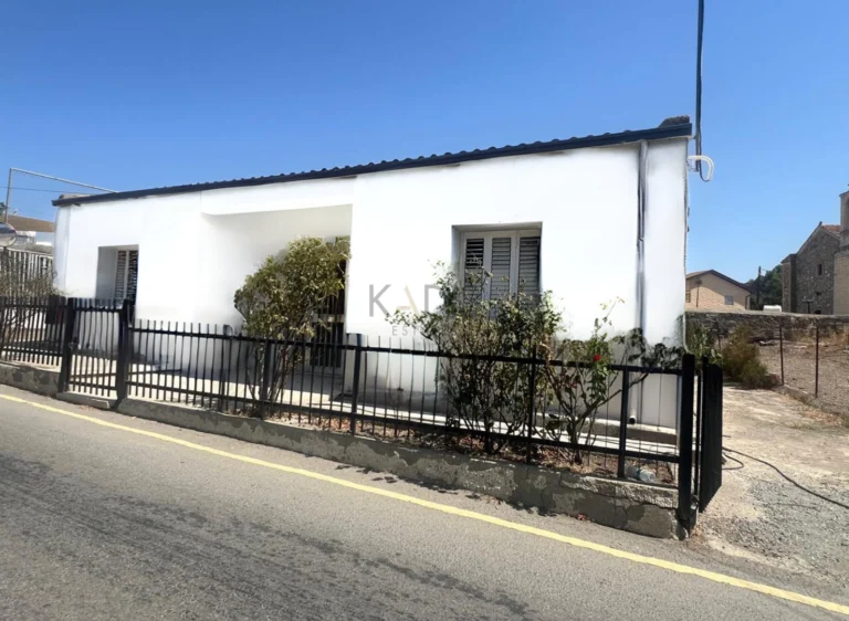 Cheap Houses and Villas for Sale Larnaca up to 200000 euro